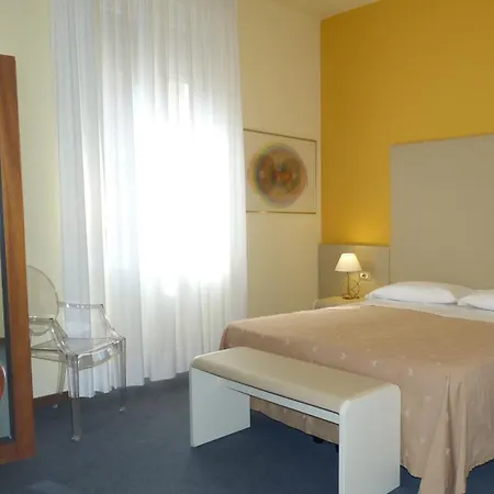 Byron فندق رافيننا