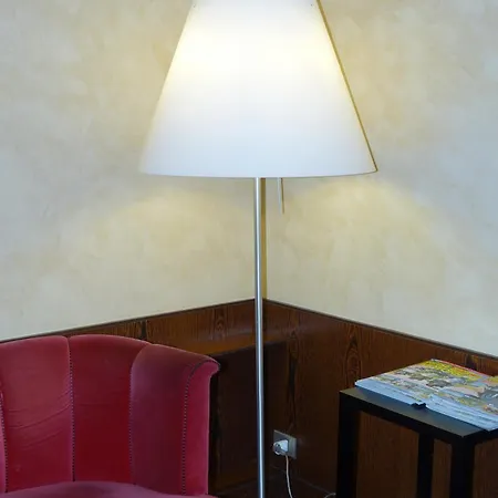 Byron رافيننا