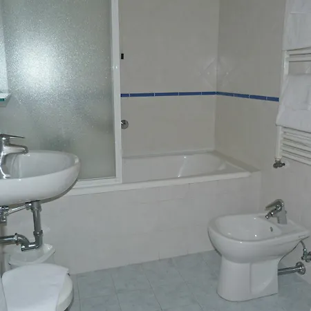 Byron Otel