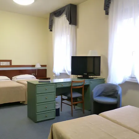 Byron Otel Ravenna