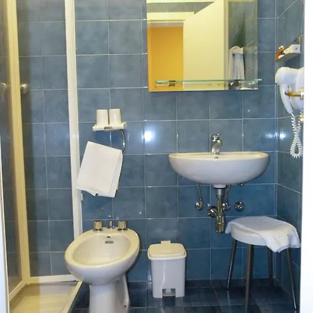 Ξενοδοχείο Byron 3*