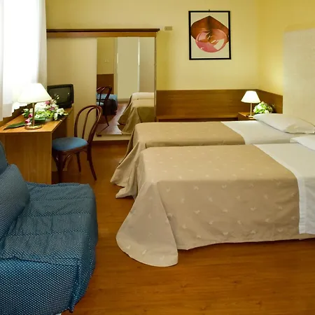 Byron Ξενοδοχείο 3*