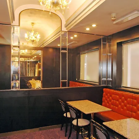 Byron Ξενοδοχείο